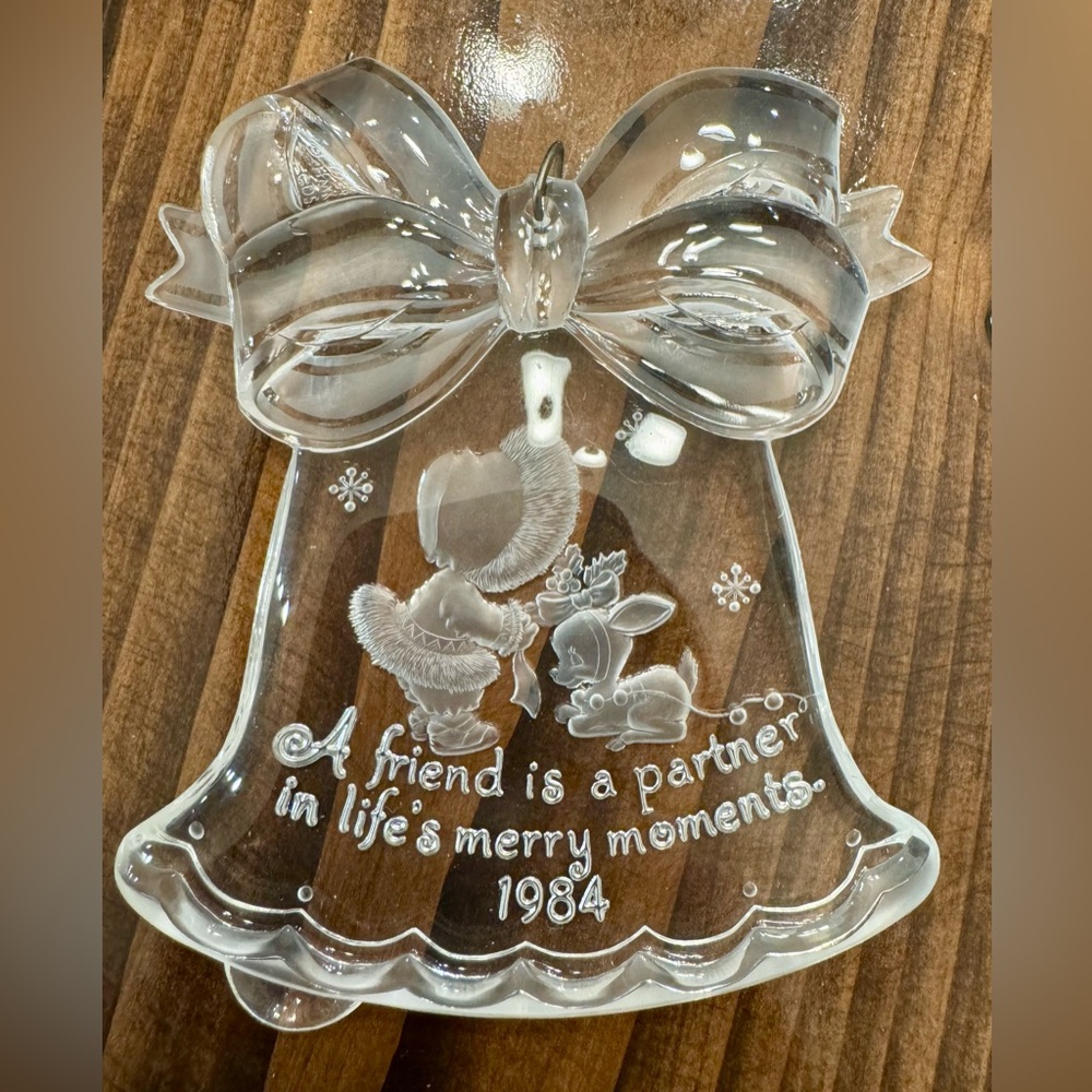 Vintage Hallmark The Fun of Friendship 1984 Bell Ornament NIB‎